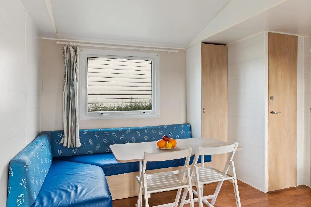 Camping Neptuno Hotel Pals 2*,  España